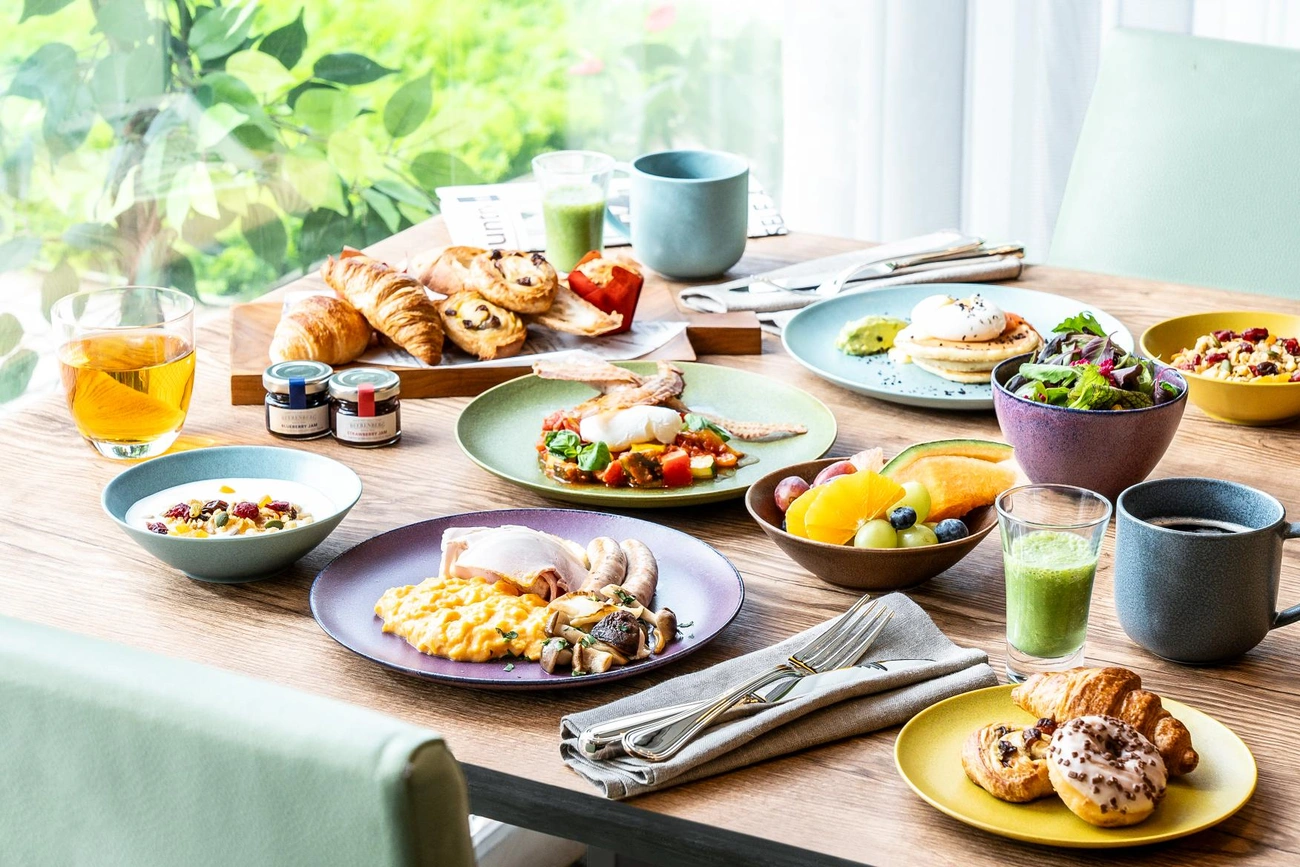 Have a morning time to taste local food that is perfect for breakfast and dishes that make use of the rich ingredients of Western and Japanese cuisine.
